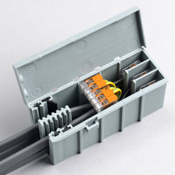 Wago 207-3301 Junction Box for 221 Series Lever Connectors